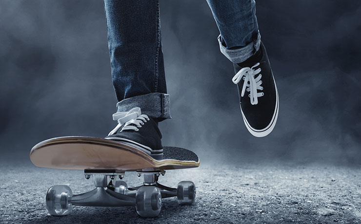 ablenkung gefahr verkehrssicherheit skateboard